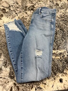 Good American Light Blue Distressed Skinny Jeans